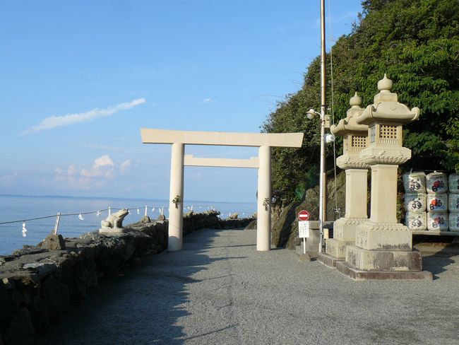 �񌩋��ʐ_��