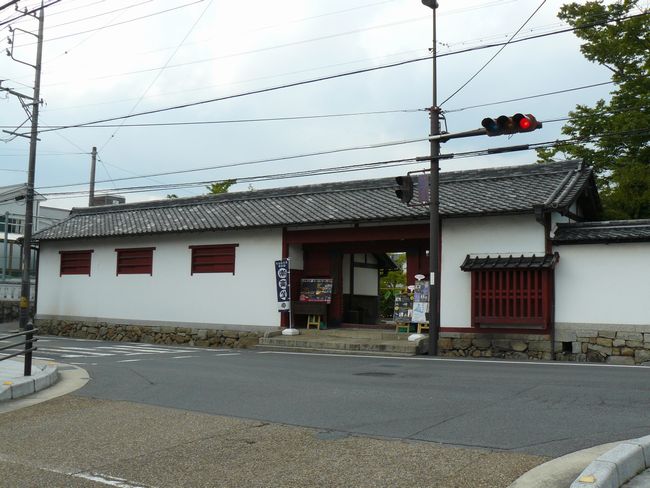 �����L��